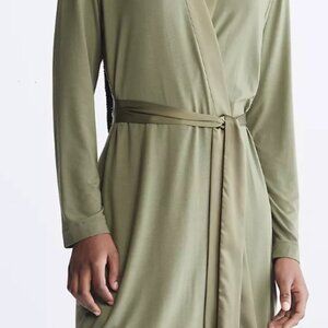Calvin Klein Model Satin Sleep Robe